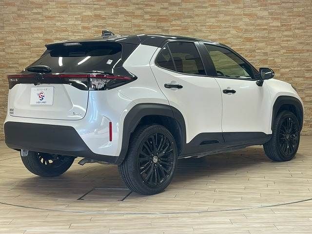 TOYOTA YARIS CROSS HYBRID 2025