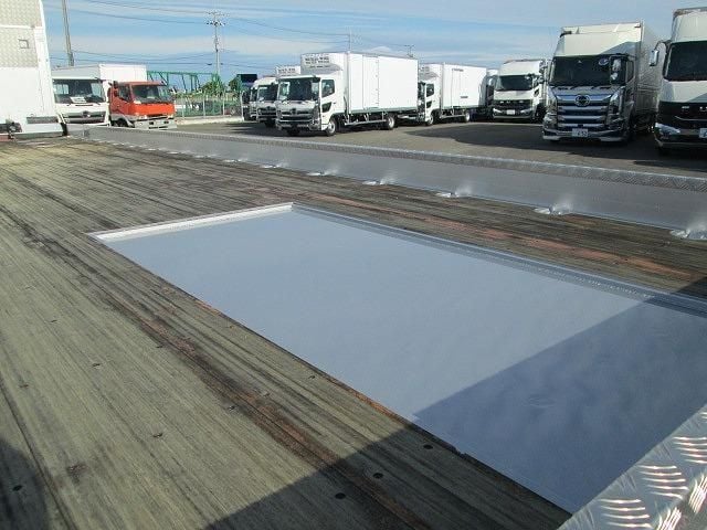 MITSUBISHI FUSOU SUPER GREAT 2025