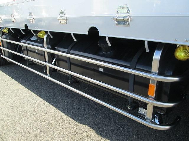 MITSUBISHI FUSOU SUPER GREAT 2025