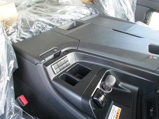 MITSUBISHI FUSOU SUPER GREAT 2025