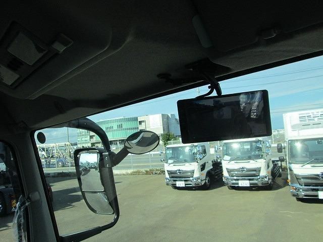 MITSUBISHI FUSOU SUPER GREAT 2025