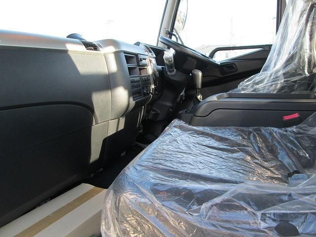 MITSUBISHI FUSOU FIGHTER 2023