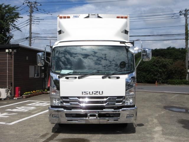 ISUZU FORWARD 2017