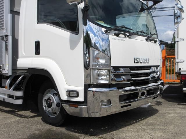 ISUZU FORWARD 2017