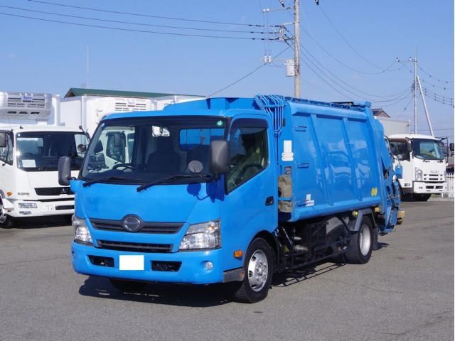 HINO DUTRO 2015