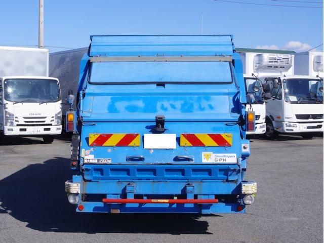 HINO DUTRO 2015