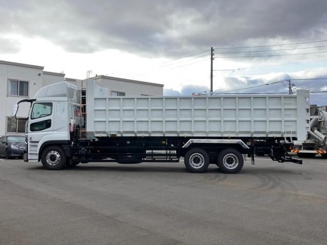 MITSUBISHI FUSOU SUPER GREAT 2025