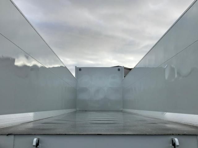 MITSUBISHI FUSOU SUPER GREAT 2025