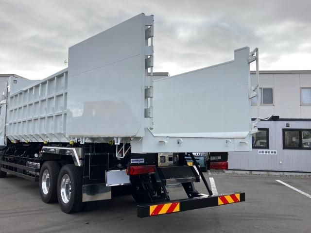 MITSUBISHI FUSOU SUPER GREAT 2025