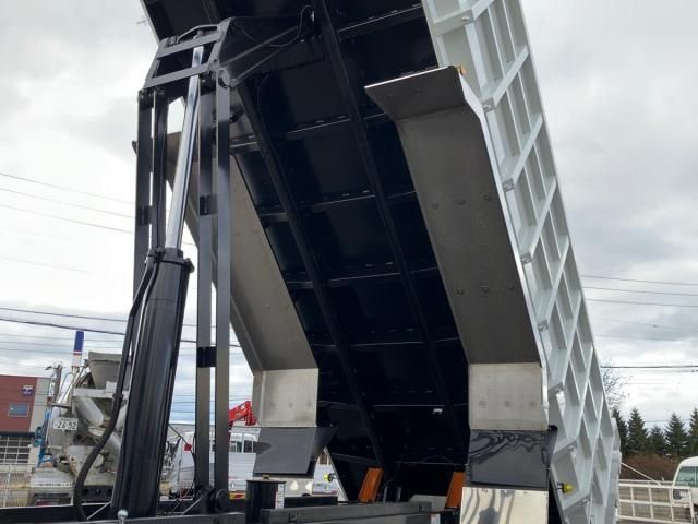 MITSUBISHI FUSOU SUPER GREAT 2025