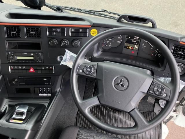 MITSUBISHI FUSOU SUPER GREAT 2025