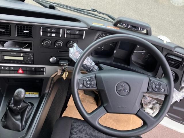 MITSUBISHI FUSOU SUPER GREAT 2024