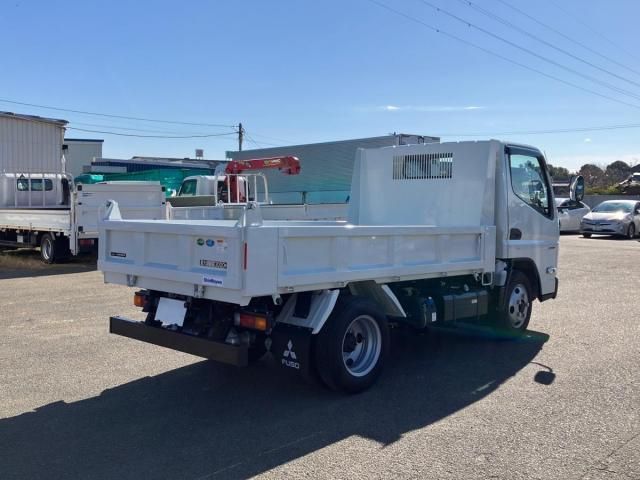 MITSUBISHI CANTER 2024