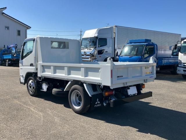 MITSUBISHI CANTER 2024