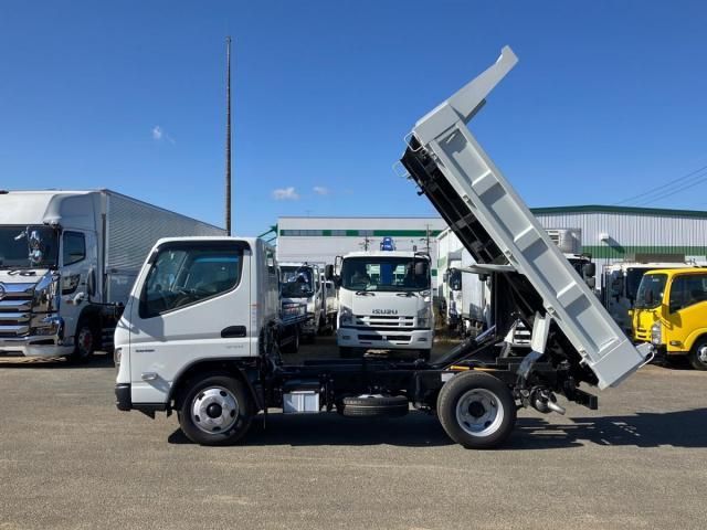 MITSUBISHI CANTER 2024