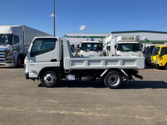 MITSUBISHI CANTER 2024