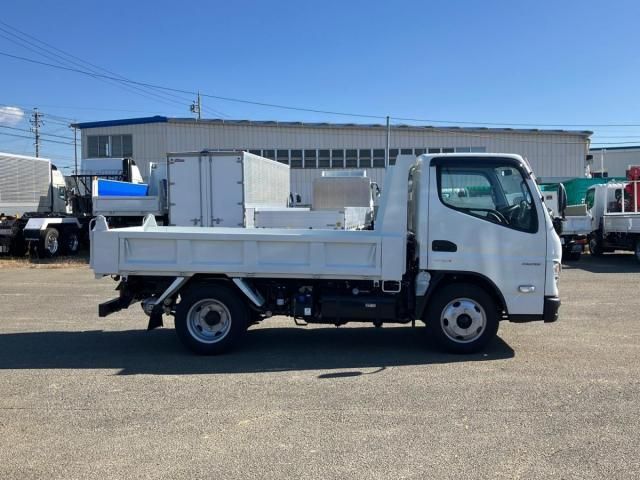 MITSUBISHI CANTER 2024