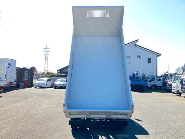 MITSUBISHI CANTER 2024