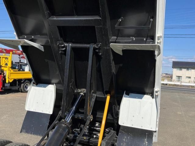 MITSUBISHI CANTER 2024