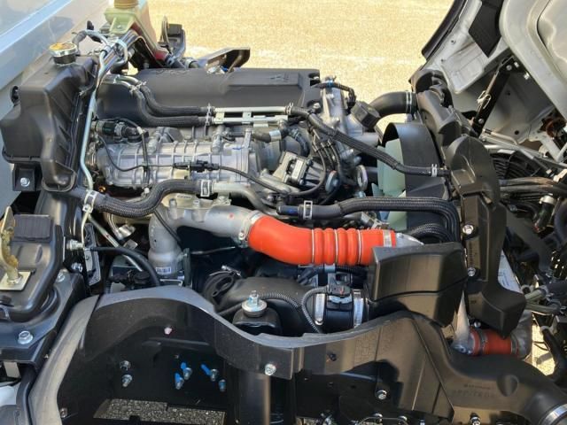 MITSUBISHI CANTER 2024