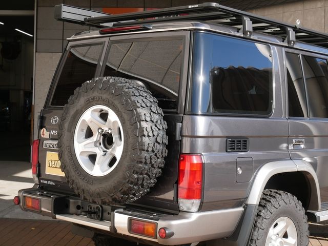 TOYOTA LANDCRUISER van 2015