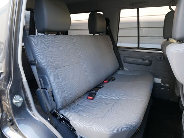TOYOTA LANDCRUISER van 2015