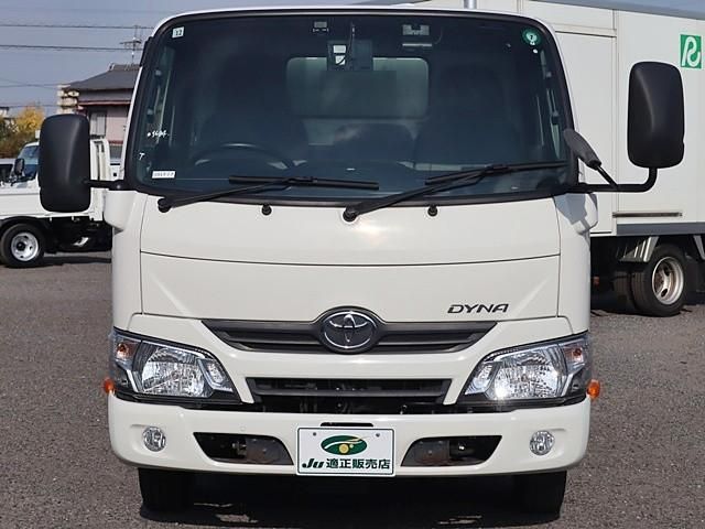 TOYOTA DYNA 2021