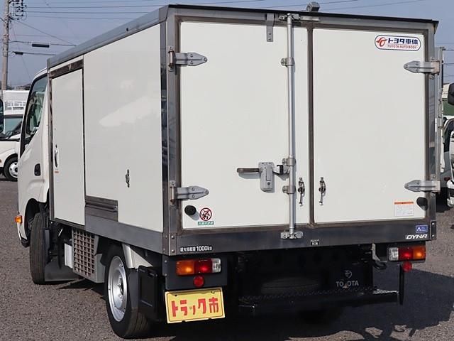 TOYOTA DYNA 2021