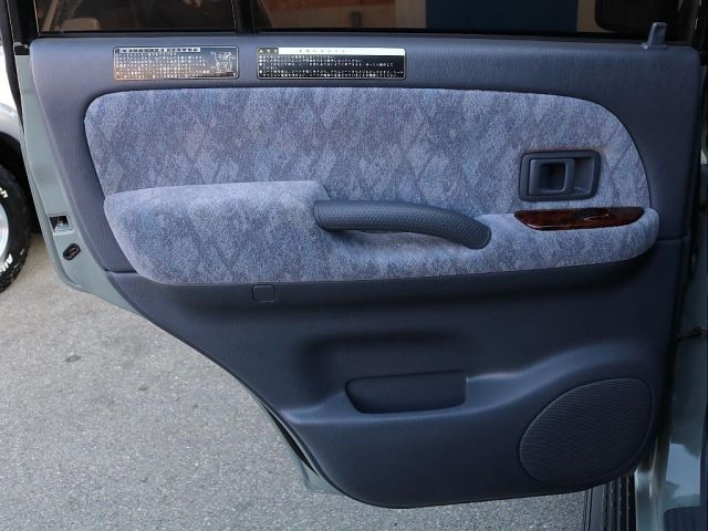 TOYOTA LANDCRUISER PRADO 2001