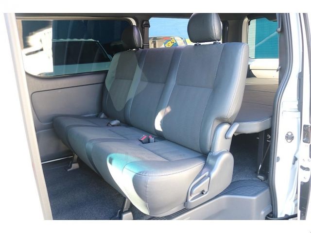 TOYOTA HIACE van 4WD 2024