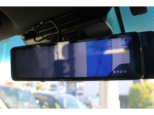 TOYOTA HIACE van 4WD 2024