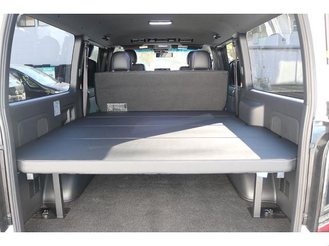 TOYOTA HIACE van 4WD 2024