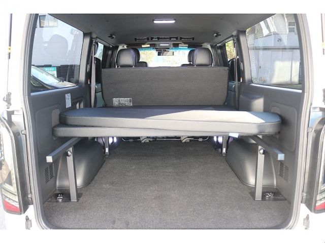 TOYOTA HIACE van 4WD 2024