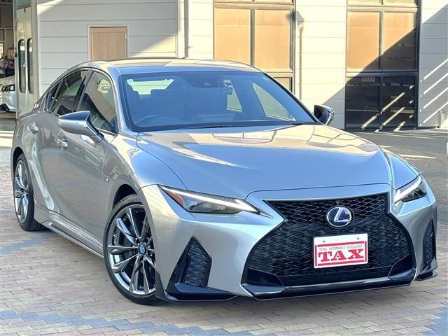 TOYOTA LEXUS IS300h 2020