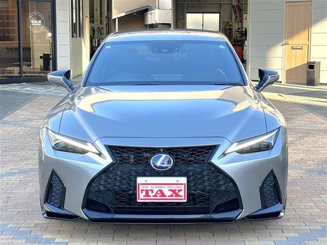 TOYOTA LEXUS IS300h 2020