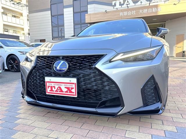 TOYOTA LEXUS IS300h 2020