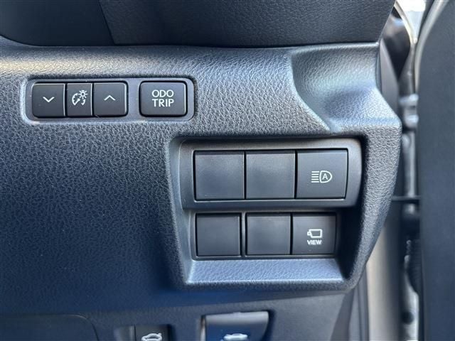 TOYOTA LEXUS IS300h 2020