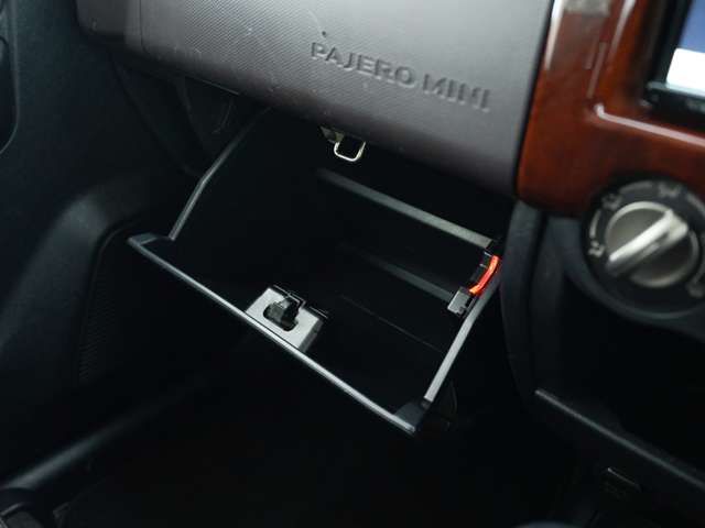 MITSUBISHI PAJERO MINI 4WD 2012