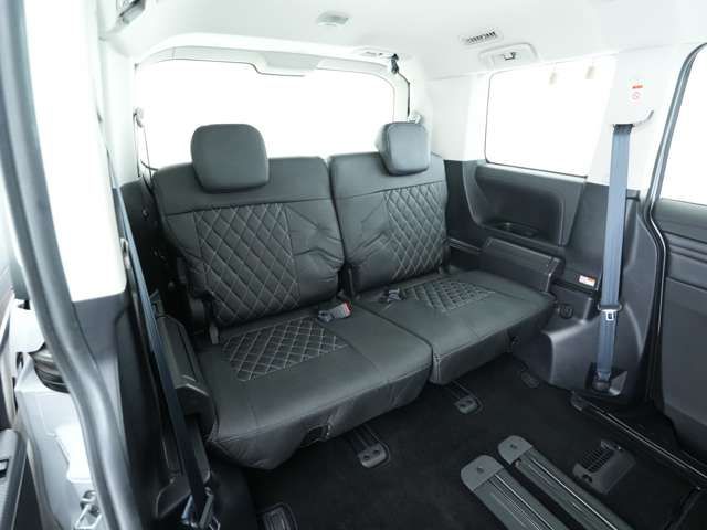 MITSUBISHI DELICA D:5 4WD 2023