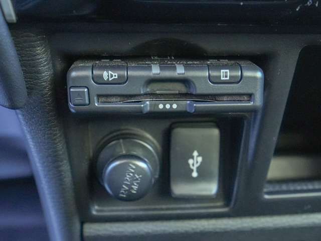 MITSUBISHI DELICA D:5 4WD 2023