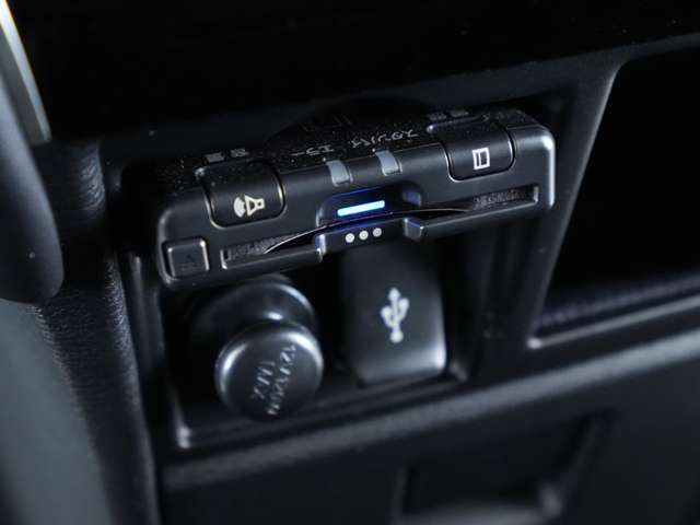 MITSUBISHI DELICA D:5 4WD 2023