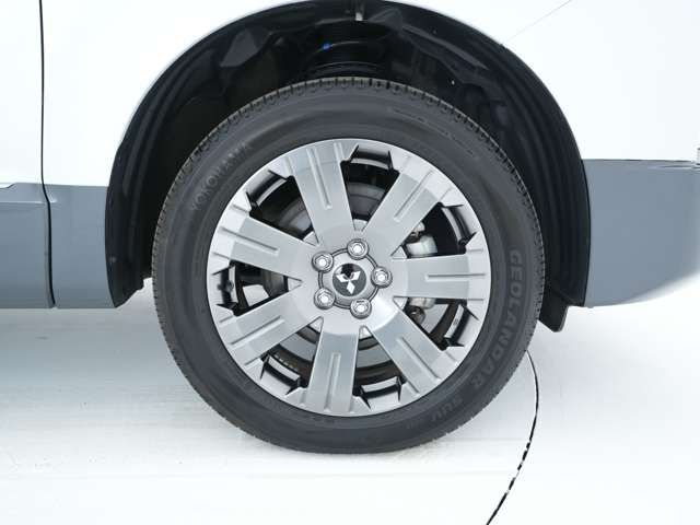 MITSUBISHI DELICA D:5 4WD 2023