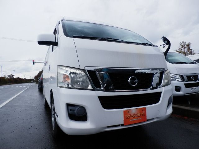 NISSAN NV350 CARAVAN 4WD 2014