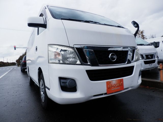 NISSAN NV350 CARAVAN 4WD 2014