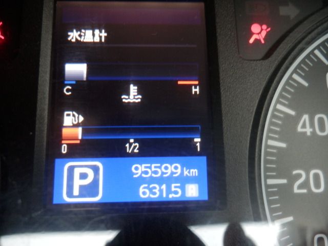 NISSAN NV350 CARAVAN 4WD 2014