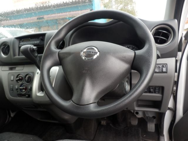 NISSAN NV350 CARAVAN 4WD 2014
