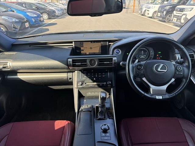 TOYOTA LEXUS IS300h 2013