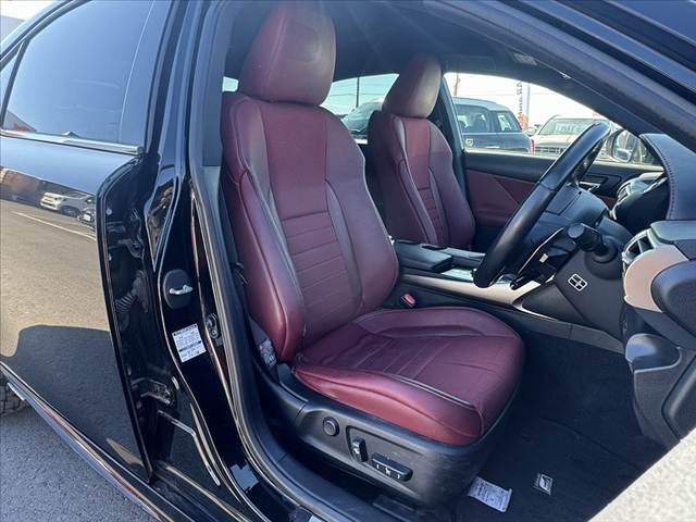 TOYOTA LEXUS IS300h 2013