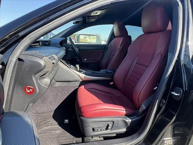 TOYOTA LEXUS IS300h 2013