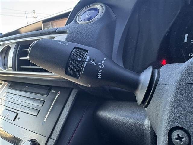 TOYOTA LEXUS IS300h 2013